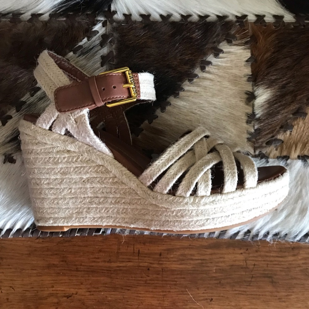 NWOT RALPH LAUREN SANDALS.  NEW LISTING! - Picture 3 of 6